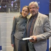 Claude Froidmont, l'auteur de "Je viendrai à Montréal", aux côtés d'Amelie Nothomb.