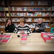 Verena Hanf, Catherine Demaiffe et Claude Froidmont à la librairie Mot Passant. Verena Hanf, Catherine Demaiffe et Claude Froidmont à la librairie Mot Passant.