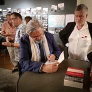 Claude Froidmont débat avec Eliane Tillieux. Claude Froidmont débat avec Eliane Tillieux.